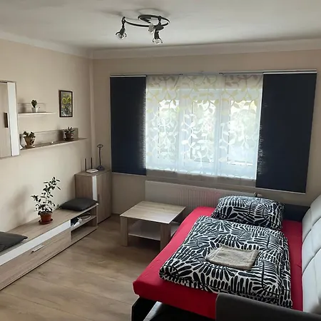 Peripheral Valley View Apartment *